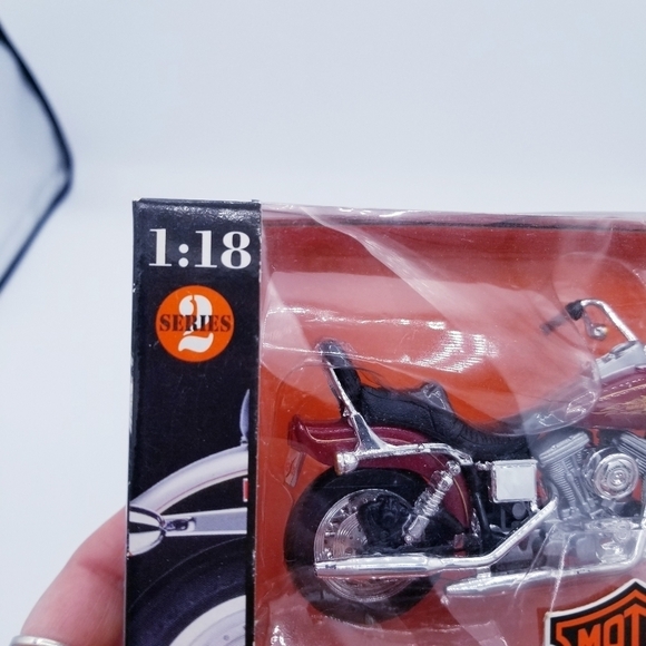 Harley-Davidson Maisto 1:18 Die Cast 1998 Series 2 Item# 328094 - Picture 9 of 9
